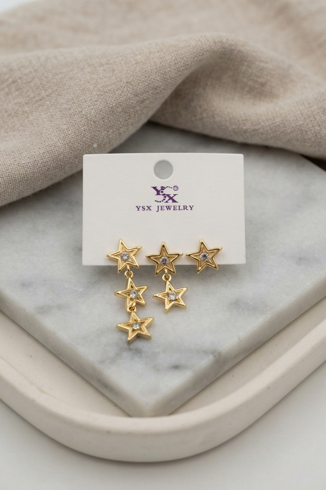 Gold Renk Pirinç Yıldız Model Sallantılı Kadın Küpe Seti 5886