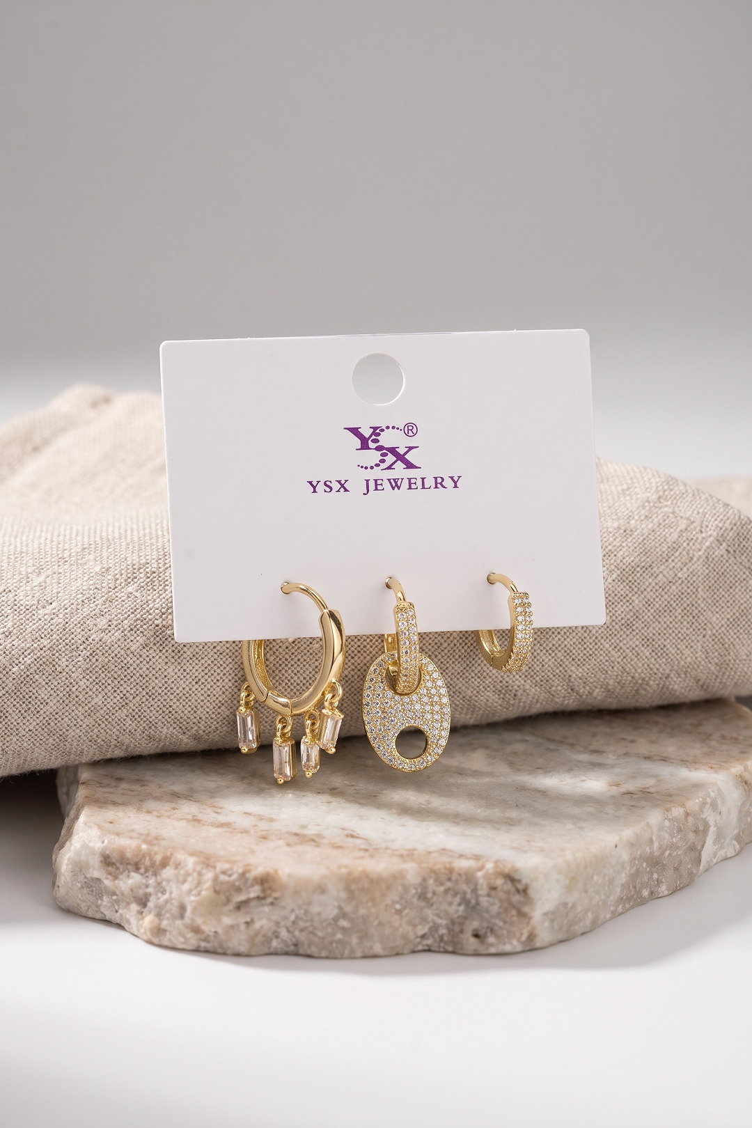 Pirinç Gold Renk Zirkon Taşlı Kadın Küpe Seti 5886