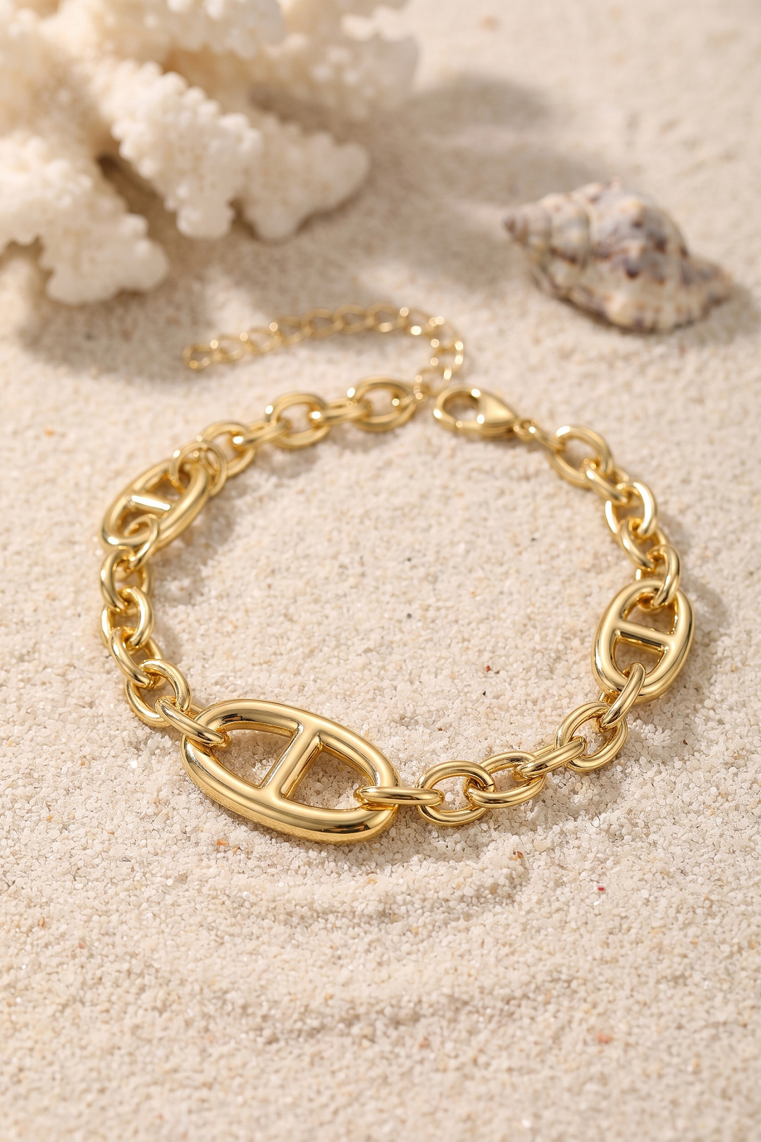Pirinç Gold Renk Gemici Zincir Model Kadın Bileklik 5886
